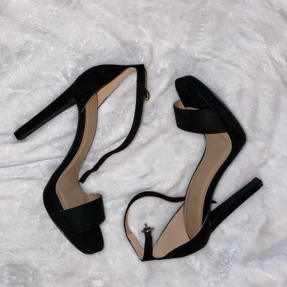 Brand new Cupid Heels